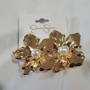 Jessica Simpson pearl topped gold plated oversized flower leaf stud earrings new